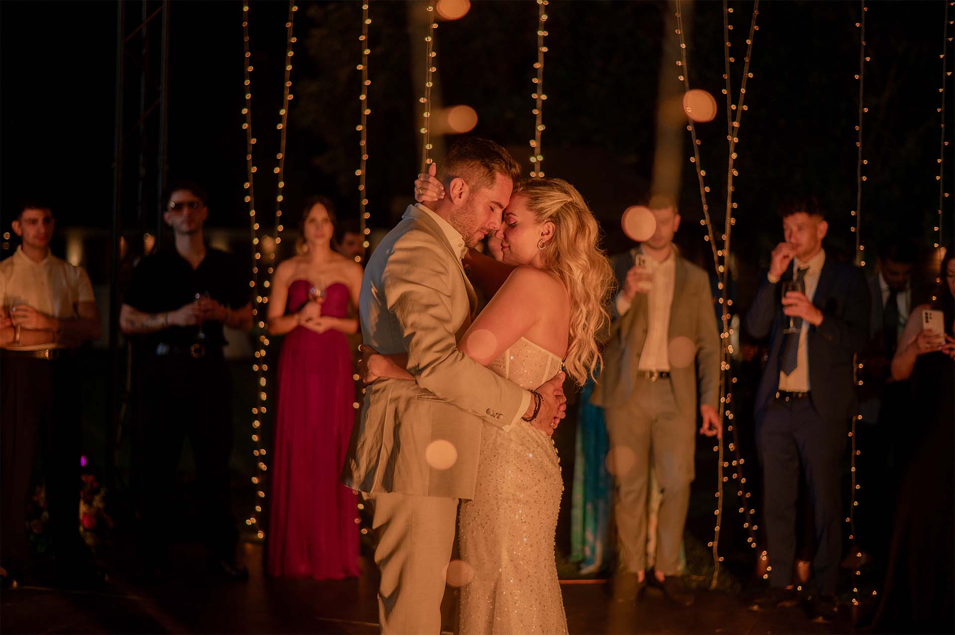 Valia and Simone’s first dance at Ipikos Members Club, Thessaloniki.